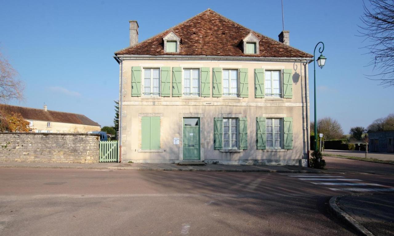 Gîte communal 148 Sainpuits Exterior foto
